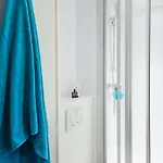 Hotelf1 Ouest Отель Ним