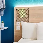 Hotelf1 Ouest Ним