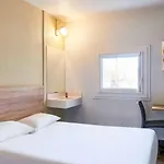 Отель Hotelf1 Ouest *