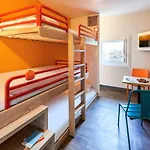 Отель Hotelf1 Ouest *