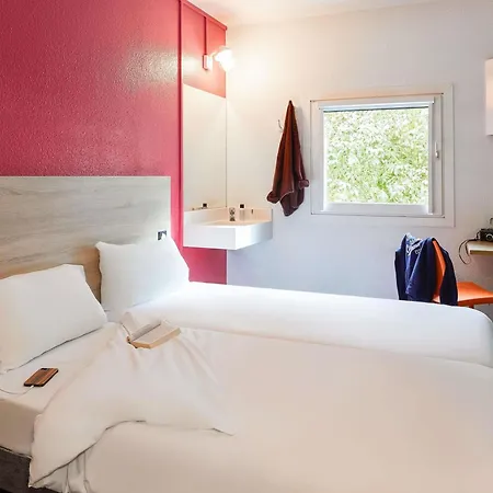 Hotelf1 Ouest Hotell Nîmes
