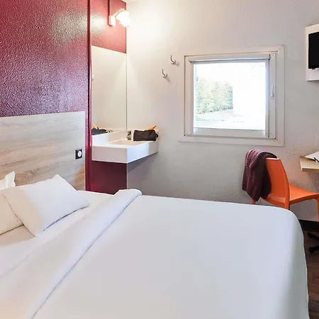 Hotelf1 Ouest Nîmes