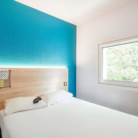 Hotelf1 Ouest Nîmes