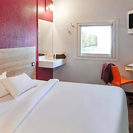 Hotelf1 Ouest Szálloda Nîmes