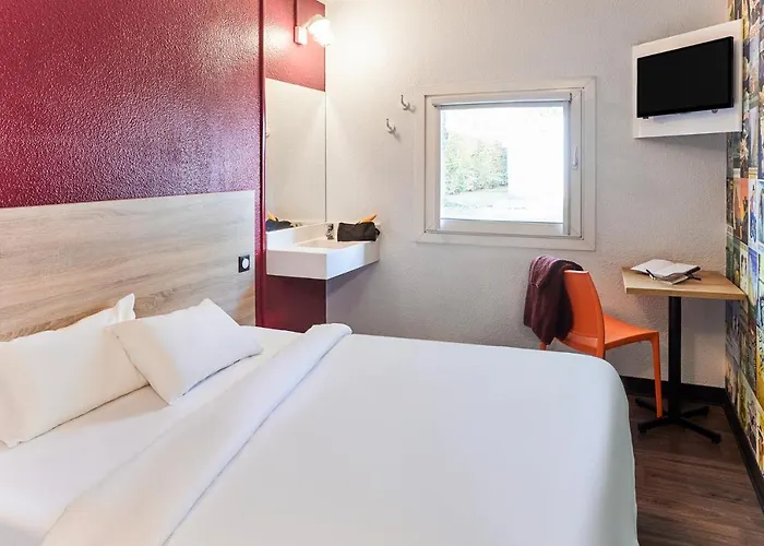 Hotelf1 Nimes Ouest *